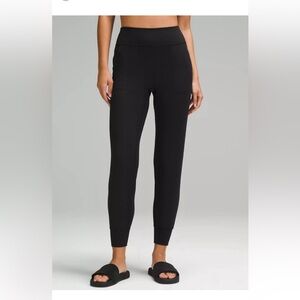 Lululemon black align jogger Sz 8